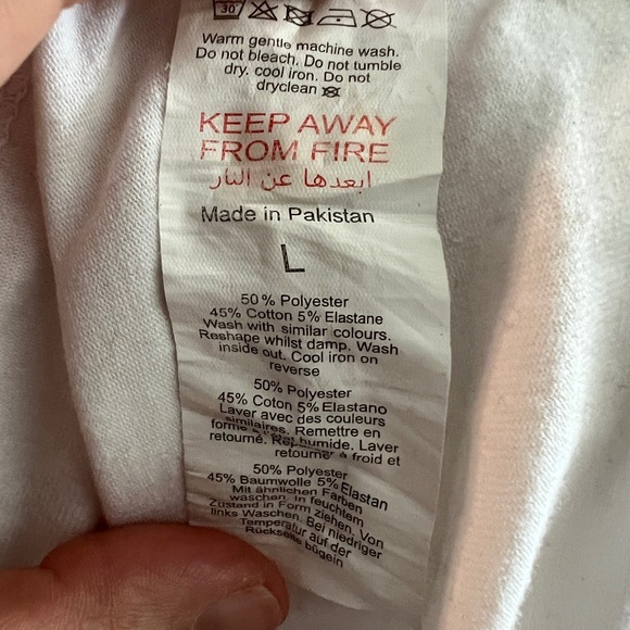 PrettyLittleThing Tee - Picture 6 of 6